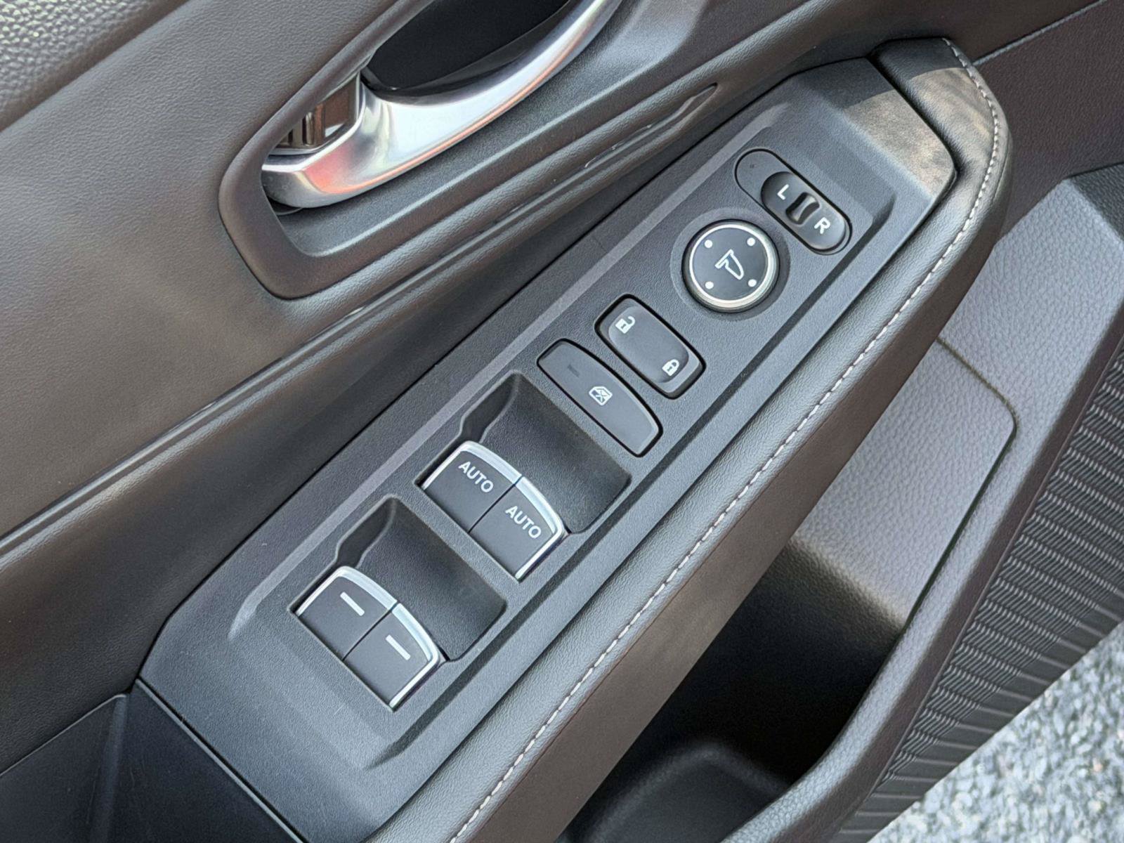 Certified 2025 Honda Accord Sport image 7