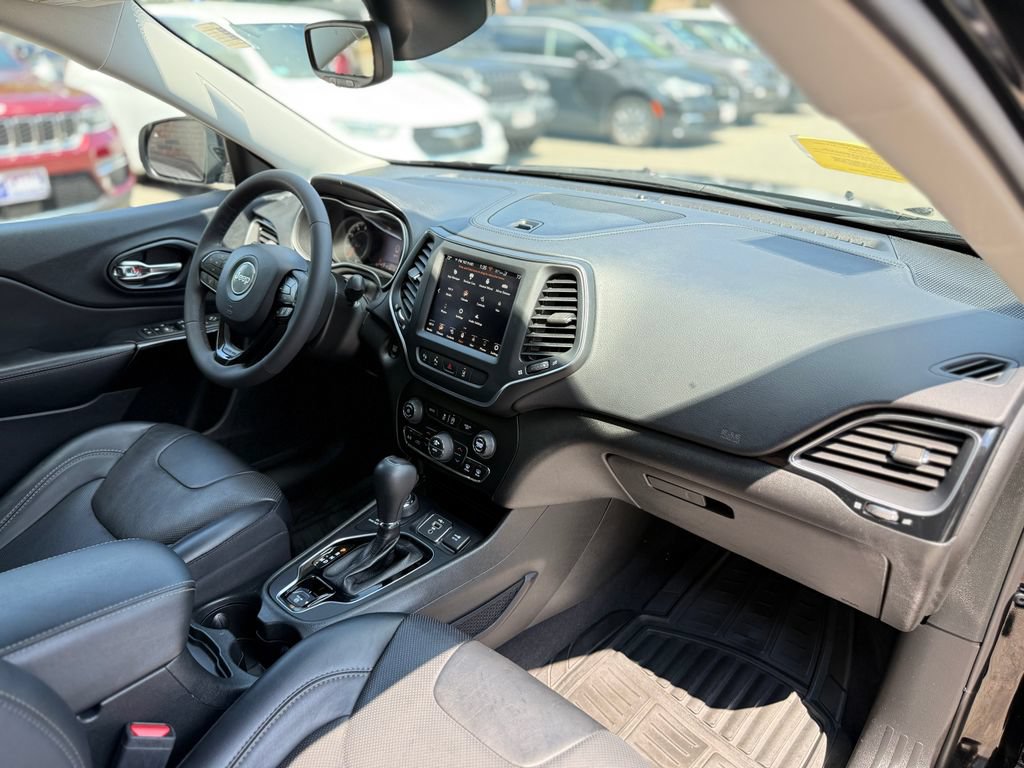 Used 2023 Jeep Cherokee Altitude Lux w/ Lux Elite Package AWD/4WD image 13