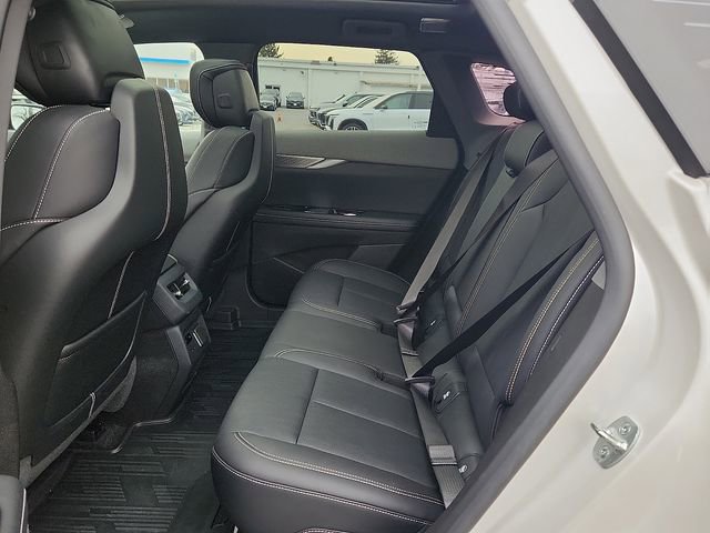 Certified 2025 Cadillac Optiq Luxury 2 w/ LPO, Floor Liner Package image 10