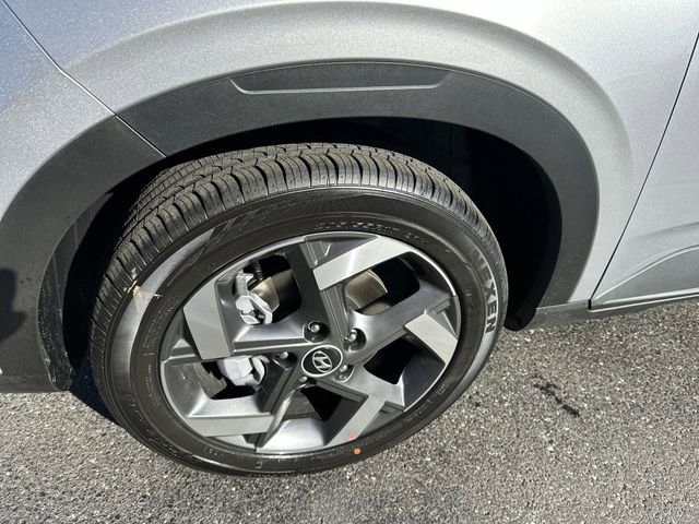 New 2026 Hyundai Venue SEL FWD image 17