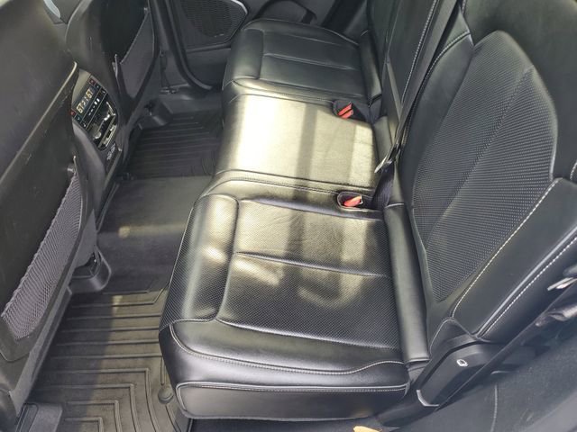 Used 2023 Jeep Grand Cherokee Overland w/ Luxury Tech Group IV image 10