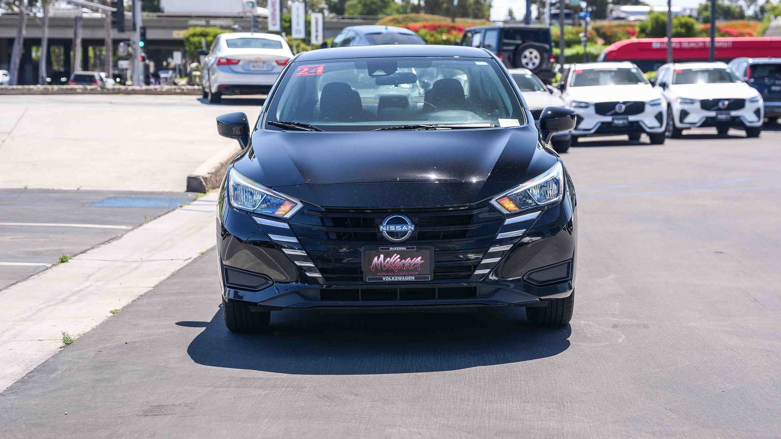Used 2024 Nissan Versa SV FWD image 2