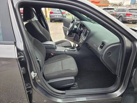 Used 2022 Dodge Charger SXT image 12