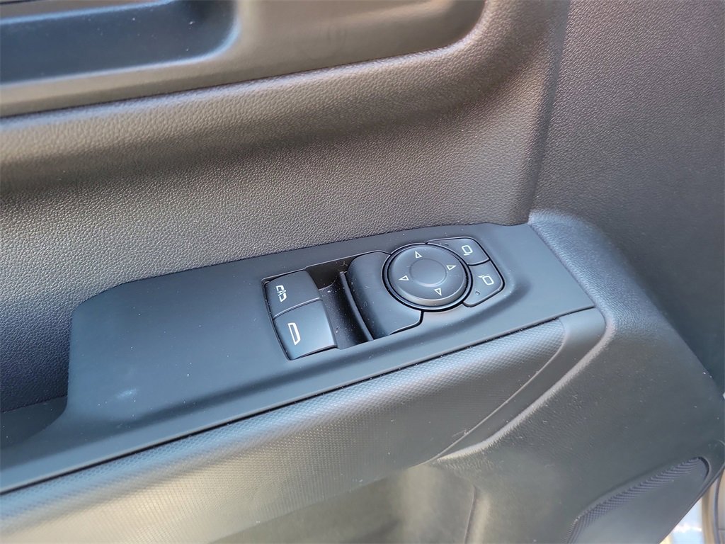 Used 2025 Chevrolet Silverado 1500 W/T image 32