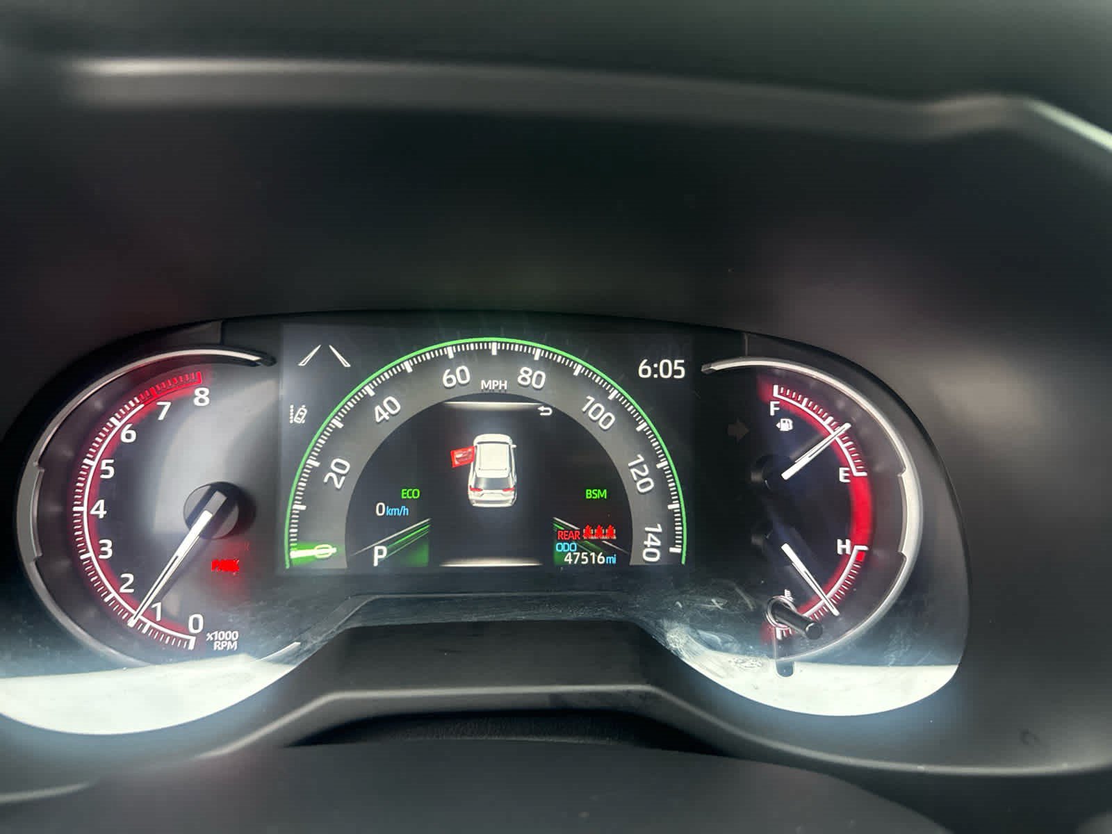 Used 2025 Toyota RAV4 XLE w/ Convenience Package FWD image 5