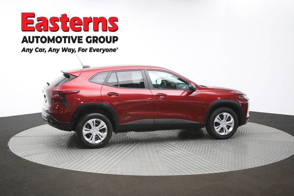 Used 2024 Chevrolet Trax LS FWD image 43