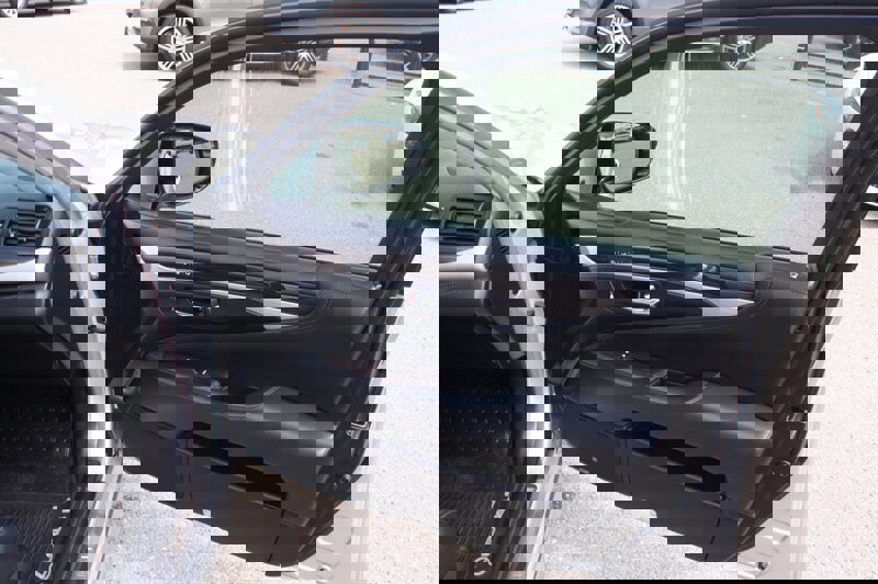 Used 2013 Lexus LS 460 w/ Comfort Pkg image 27