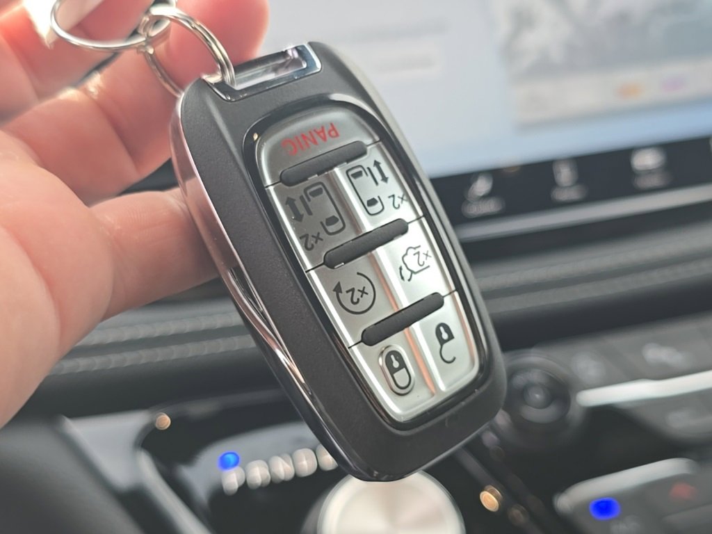 New 2026 Chrysler Pacifica Select image 43
