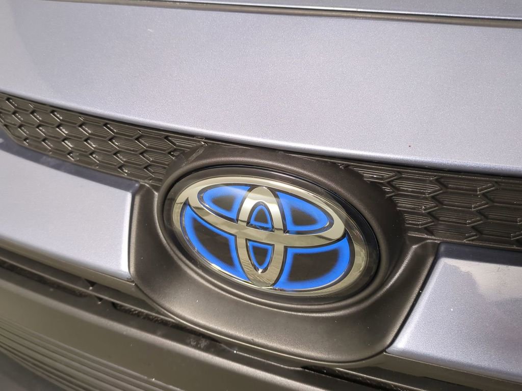 Used 2025 Toyota Corolla LE image 13