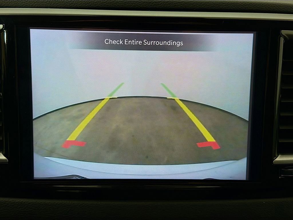 Used 2024 Chrysler Pacifica Touring-L image 31