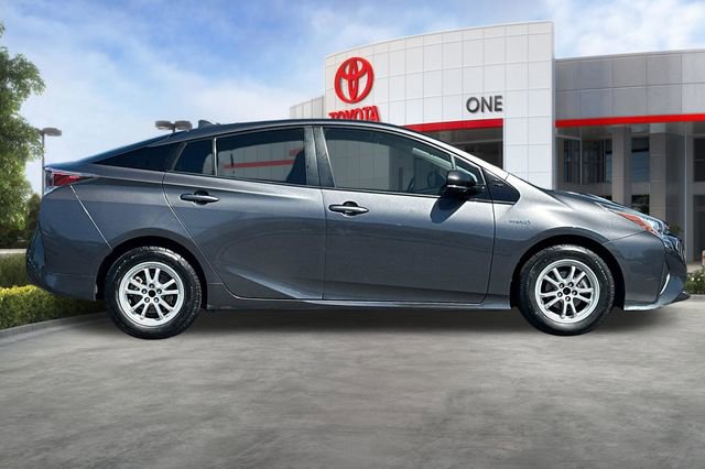Used 2016 Toyota Prius Three FWD image 3