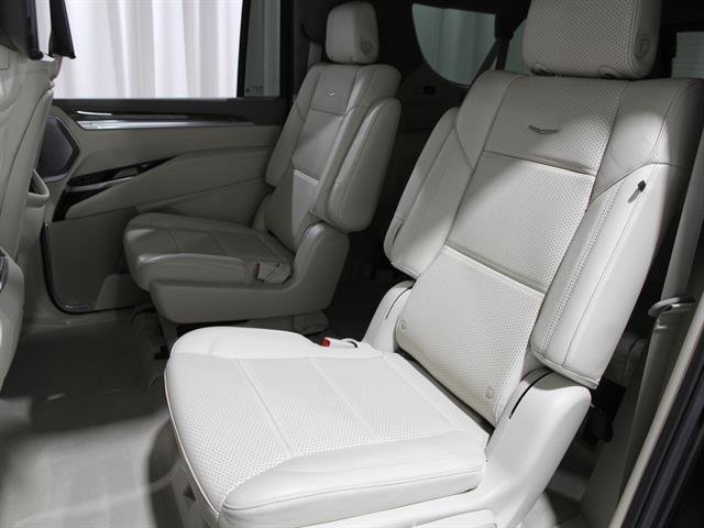 Certified 2025 Cadillac Escalade ESV Sport Platinum image 24