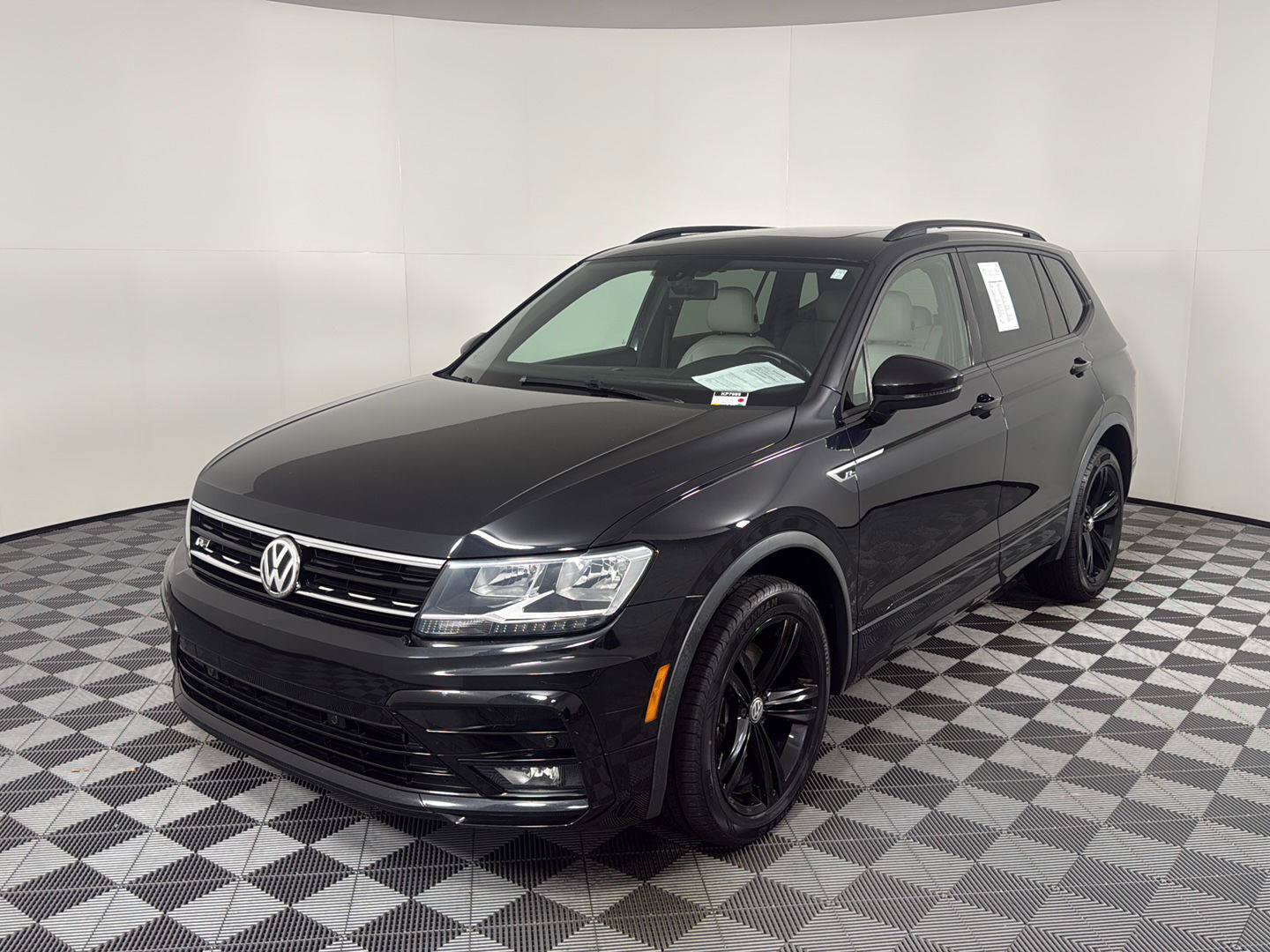 Used 2019 Volkswagen Tiguan S FWD image 7