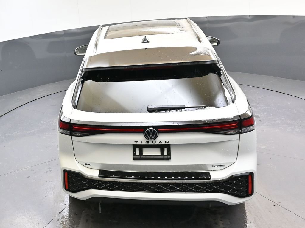New 2026 Volkswagen Tiguan SE R-Line image 48