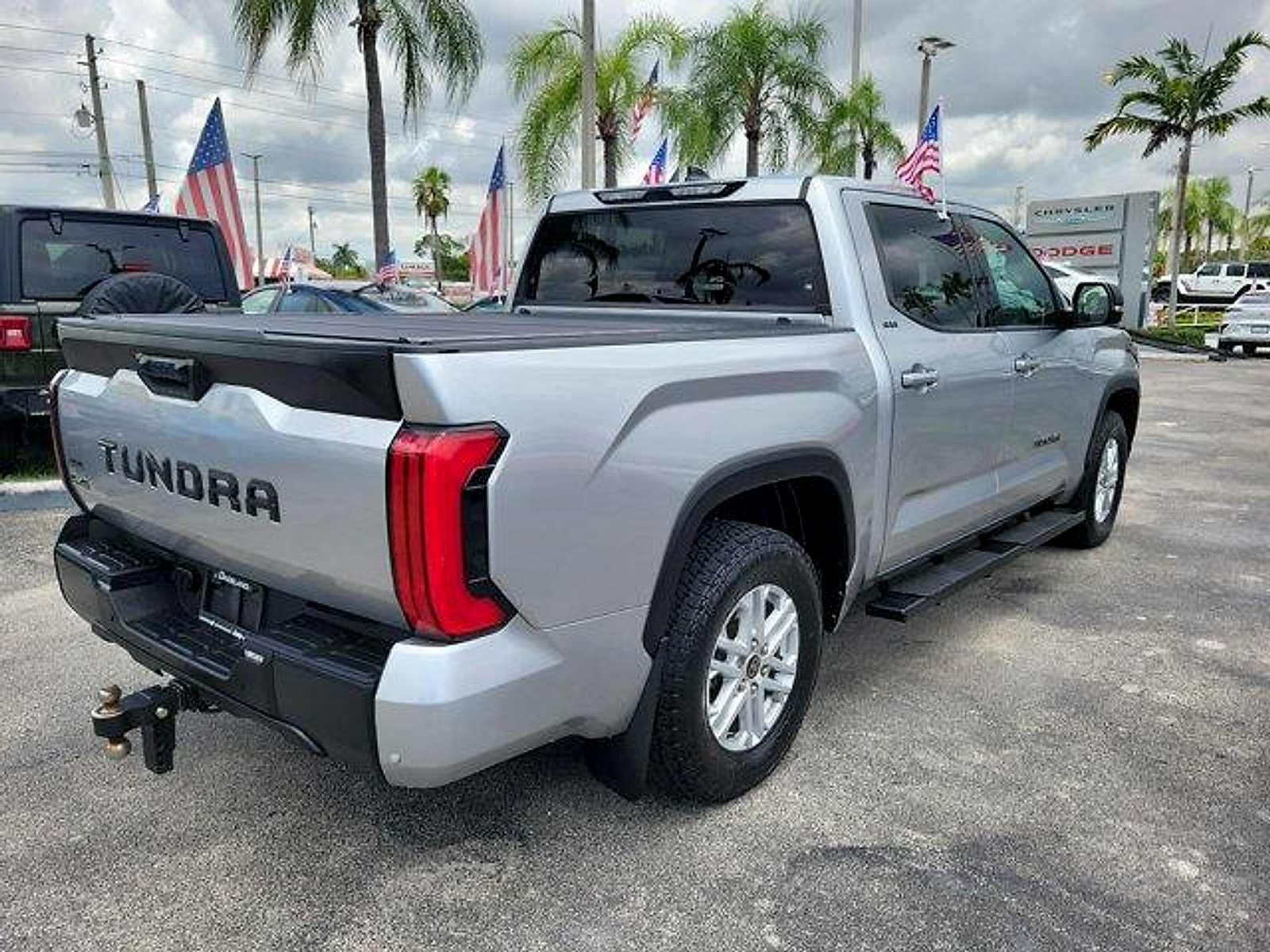 Used 2022 Toyota Tundra SR5 w/ SR5 Premium Package AWD/4WD image 7