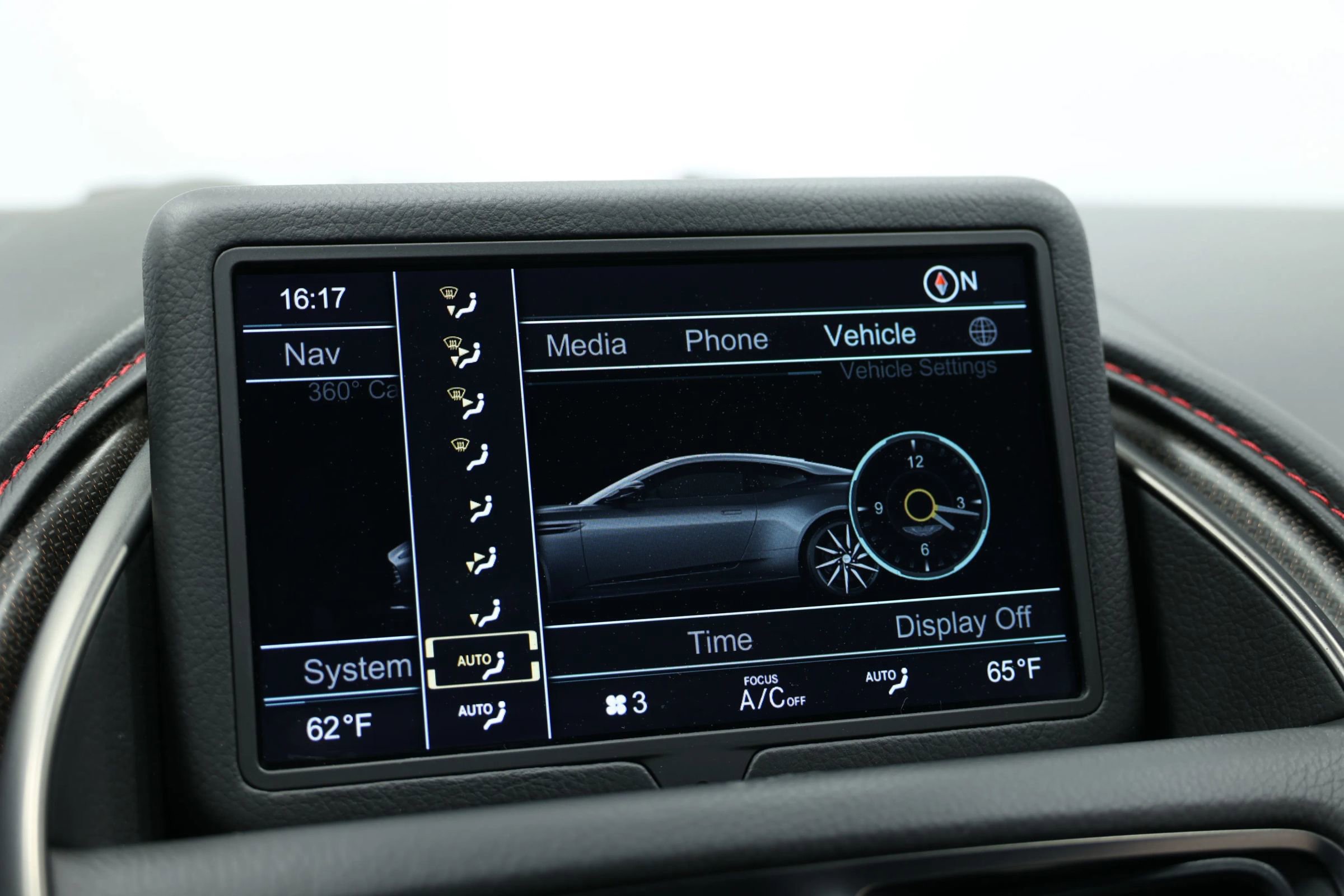 Used 2018 Aston Martin DB11 V12 image 32