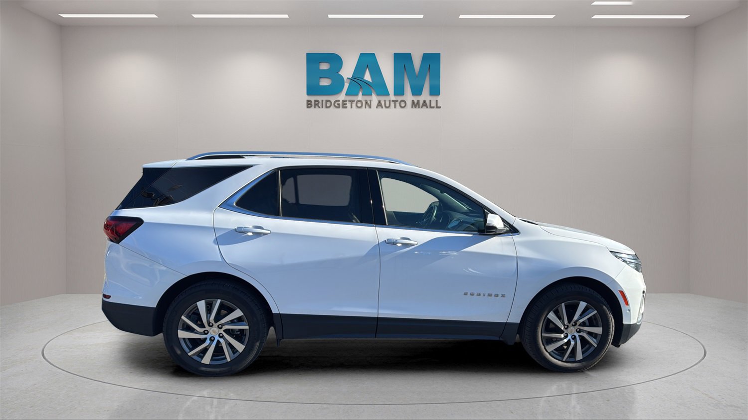 Used 2023 Chevrolet Equinox Premier image 8