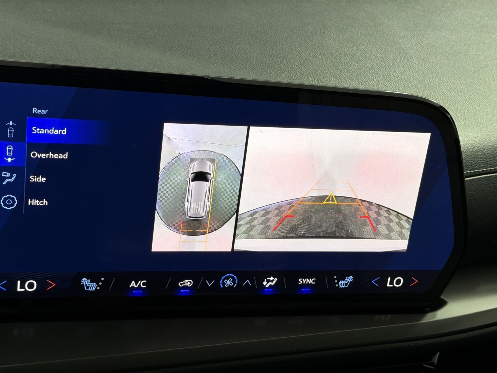 New 2027 Chevrolet Traverse LT w/ Driver Confidence Package FWD image 19