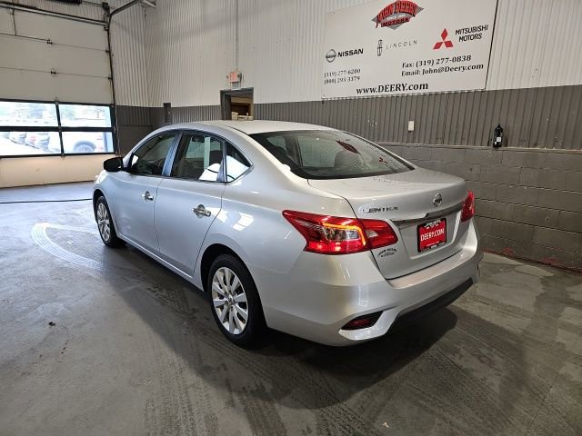 Used 2016 Nissan Sentra S FWD image 5