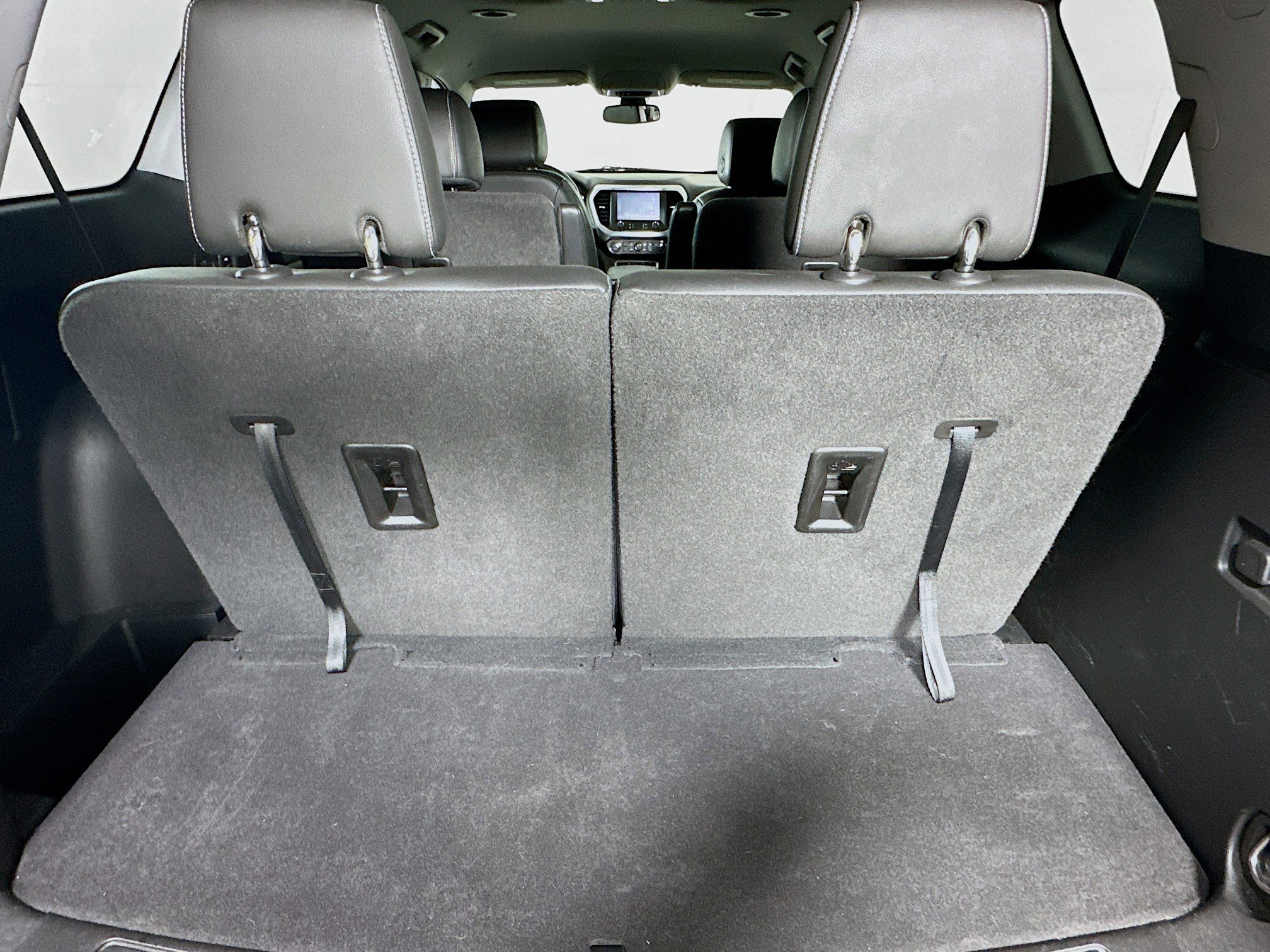 Used 2023 GMC Acadia SLT image 30