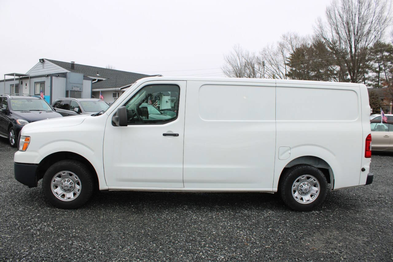 Used 2017 Nissan NV 1500 SV w/ Back Door Glass Package image 10