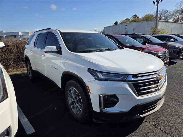 Used 2023 Chevrolet Traverse LT image 3