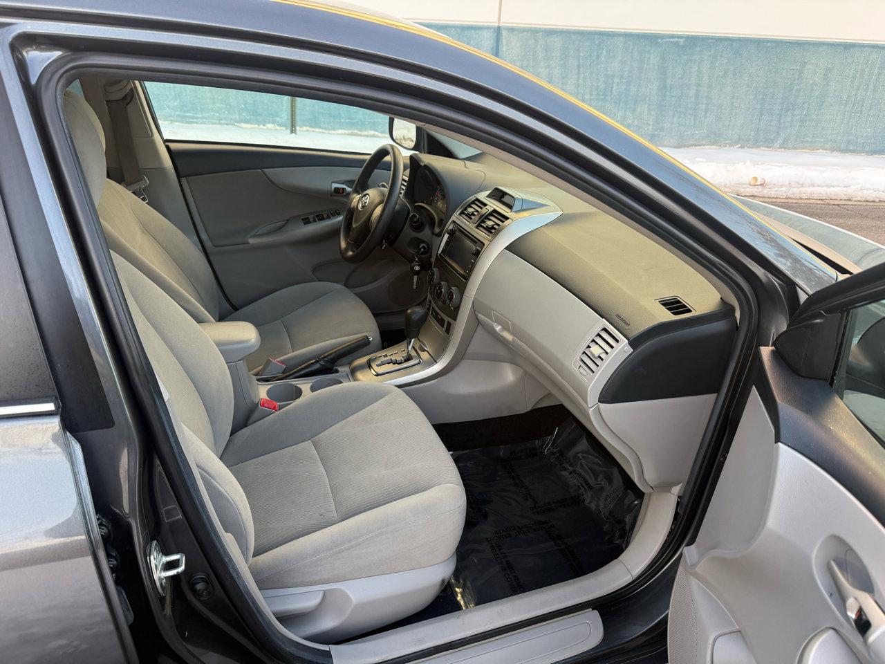 Used 2013 Toyota Corolla LE Special Edition image 18