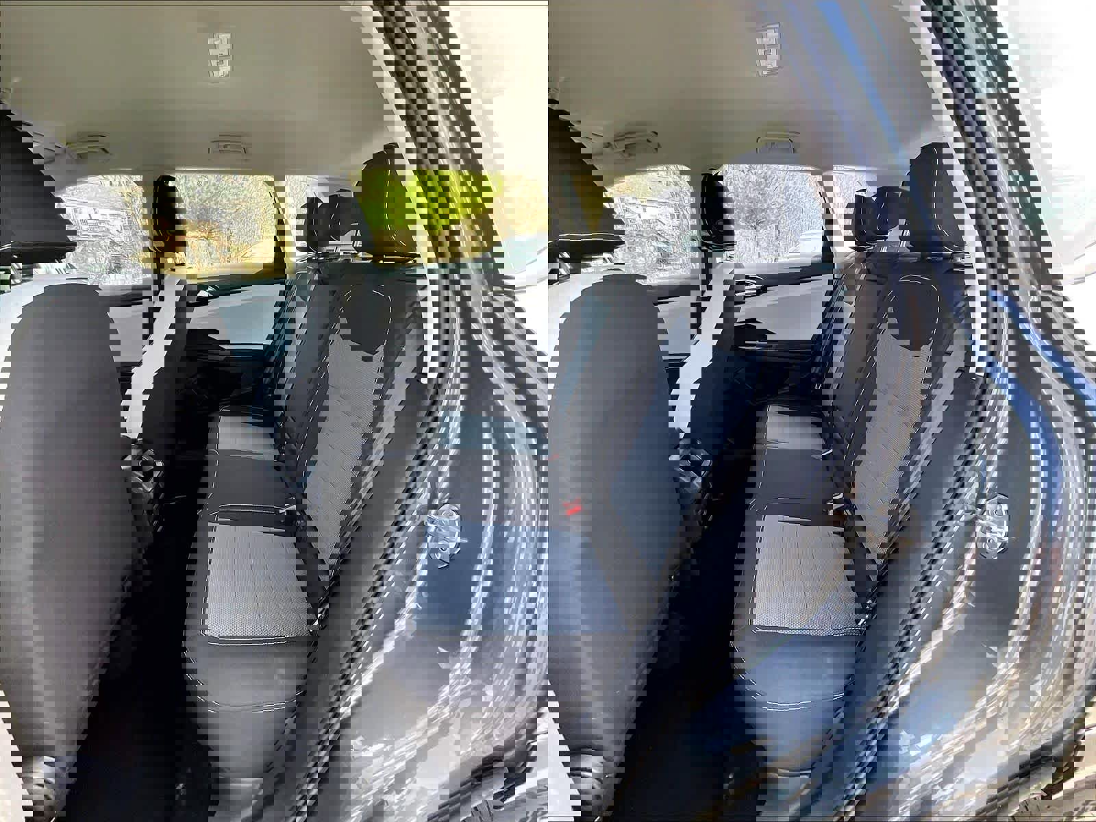 Used 2025 Volkswagen Taos S AWD/4WD image 15