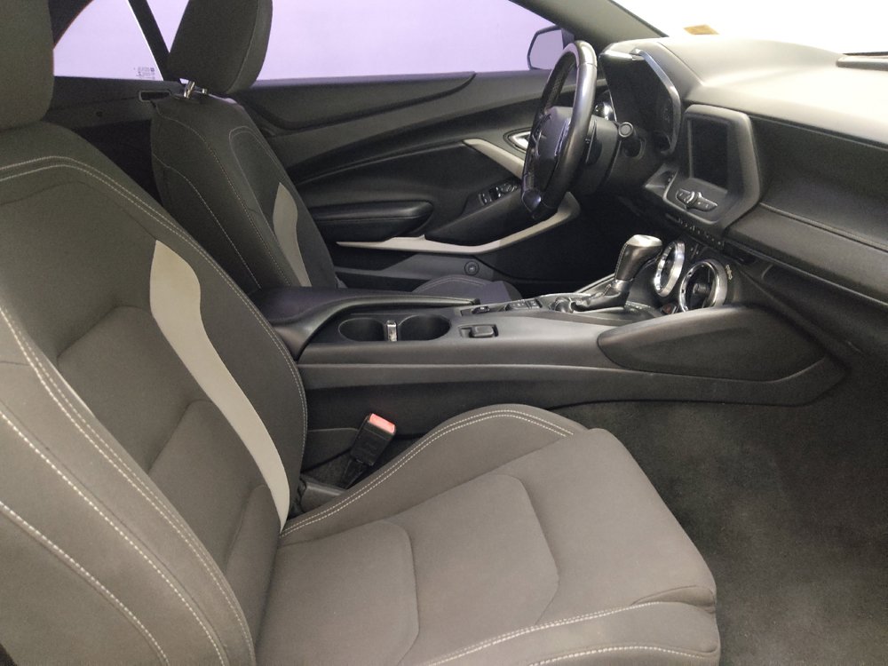 Used 2020 Chevrolet Camaro LT RWD image 21