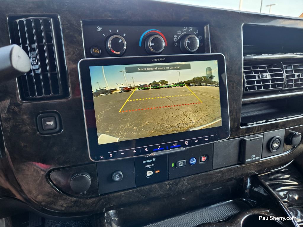 Used 2023 Chevrolet Express 2500 image 3