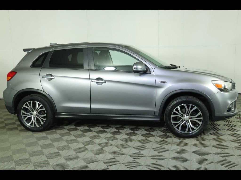 Used 2018 Mitsubishi Outlander Sport ES FWD image 5