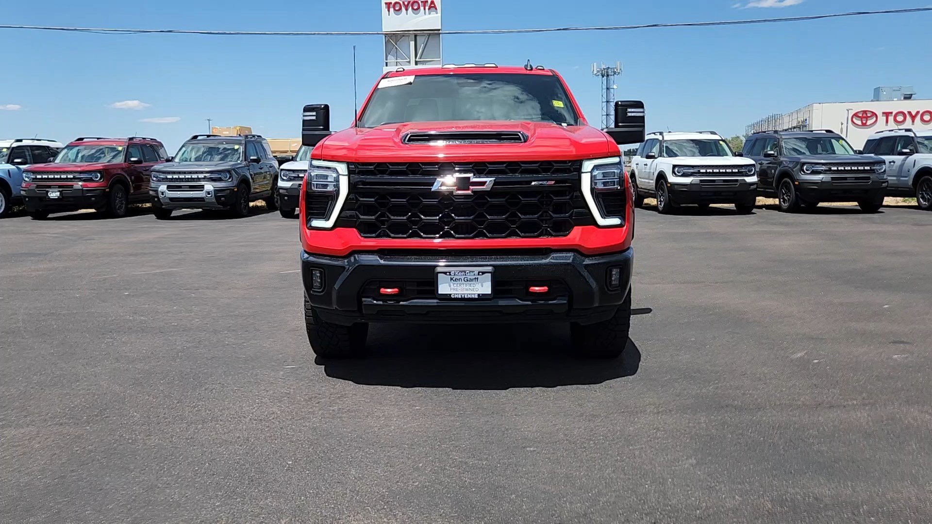 Used 2024 Chevrolet Silverado 2500 ZR2 w/ Technology Package AWD/4WD image 4