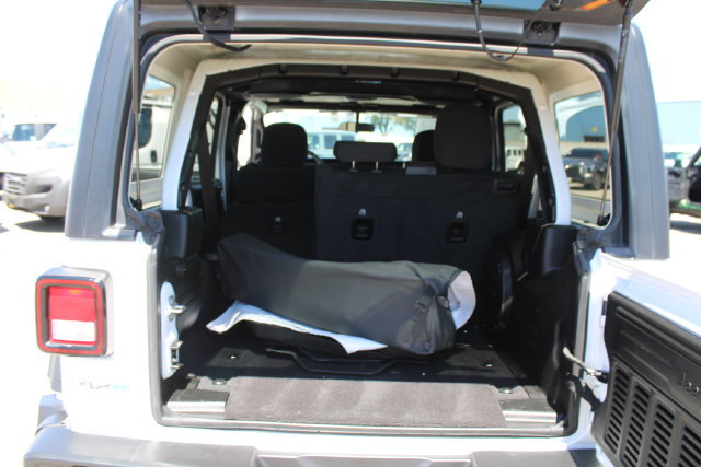Used 2023 Jeep Wrangler Unlimited AWD/4WD image 37