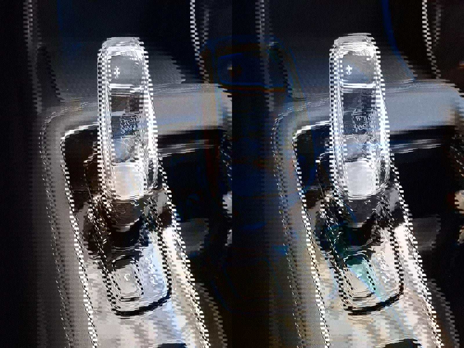 Certified 2026 Volvo XC90 T8 Plus w/ Protection Package Premier image 18