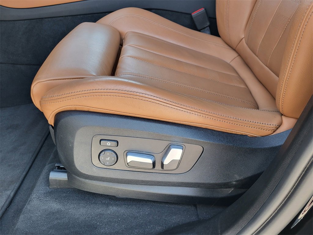 Used 2022 BMW X5 xDrive40i w/ Premium Package image 12