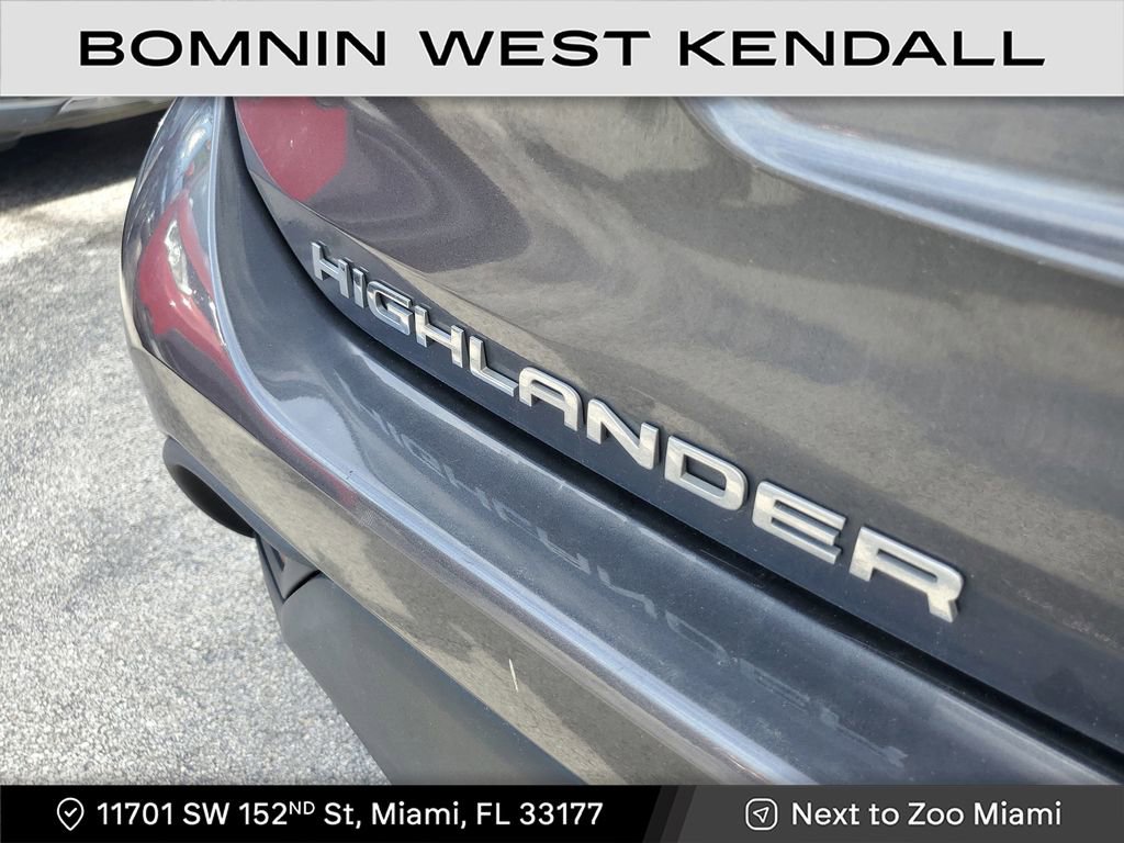 Used 2022 Toyota Highlander XLE image 11