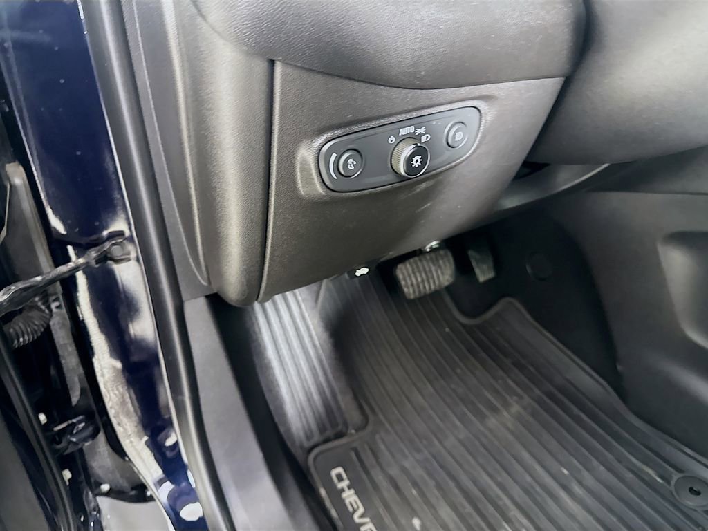 Used 2020 Chevrolet Equinox LT image 10