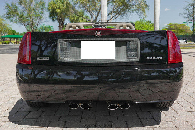 Used 2004 Cadillac XLR image 7