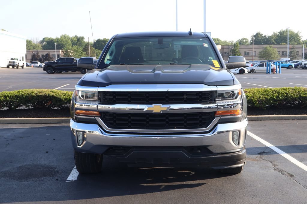 Used 2018 Chevrolet Silverado 1500 LT w/ All Star Edition AWD/4WD image 2
