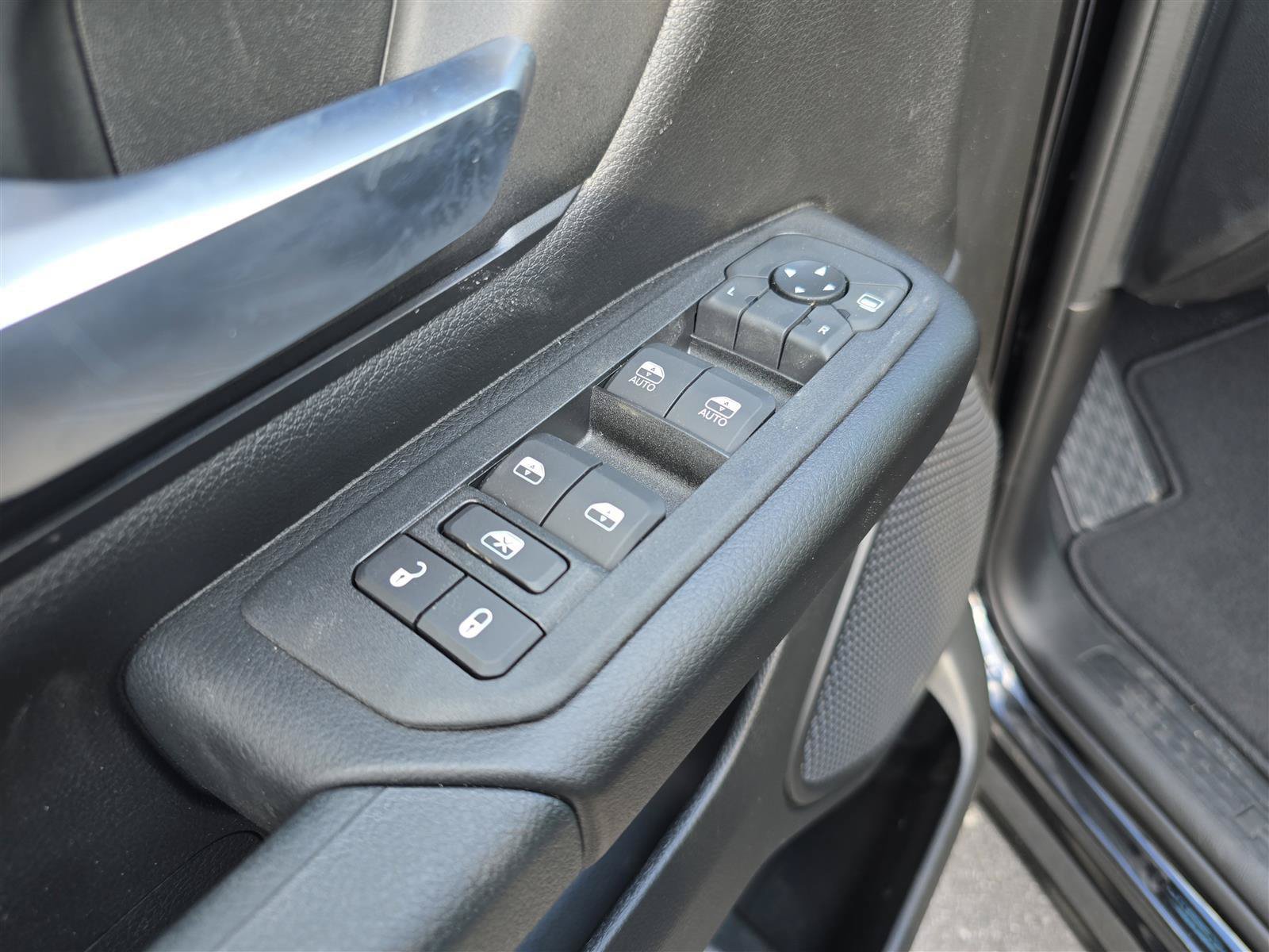 Used 2025 RAM 1500 Tradesman w/ Off Road Group AWD/4WD image 20