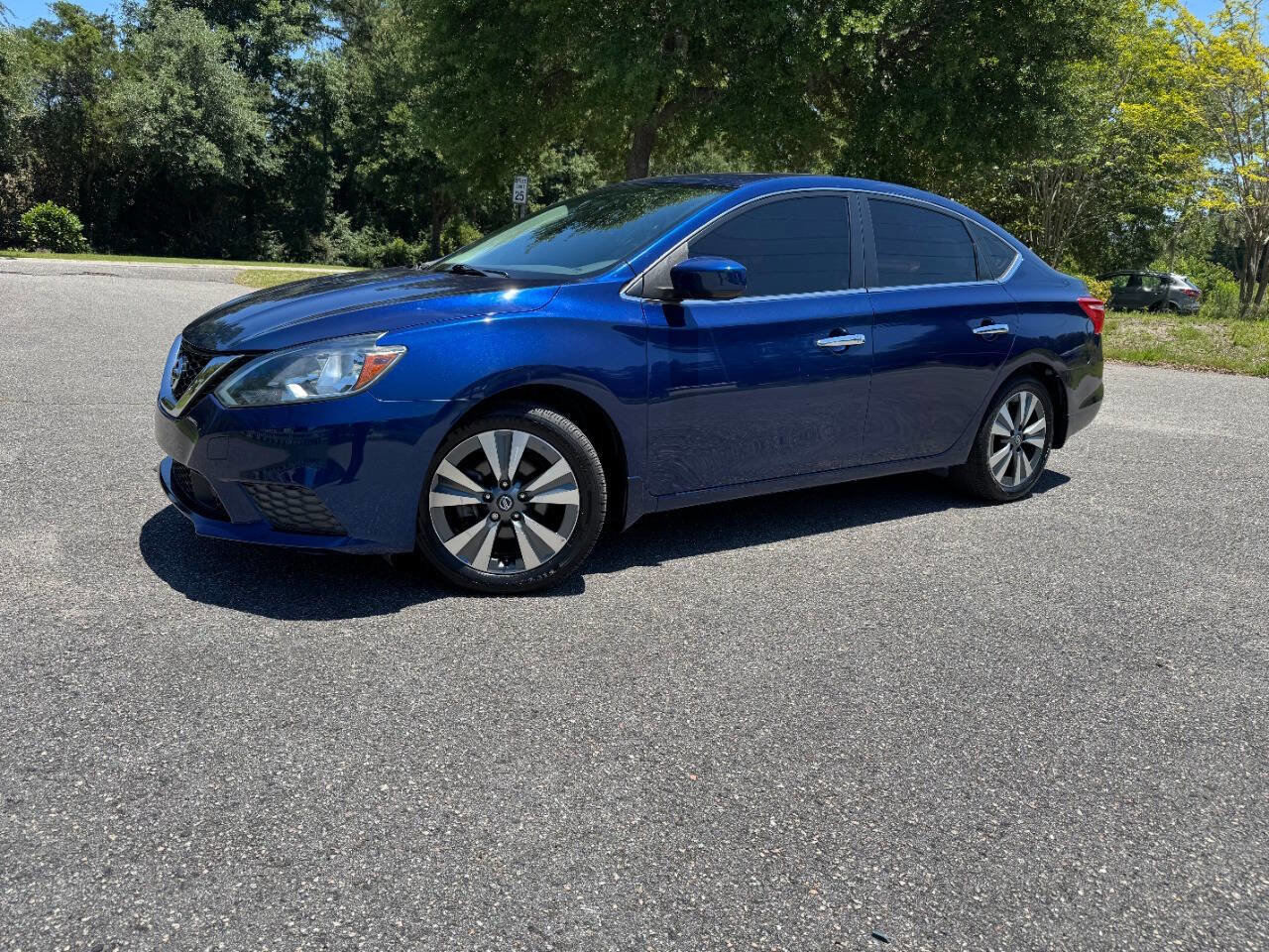 Used 2019 Nissan Sentra SV w/ Special Edition Package FWD image 29