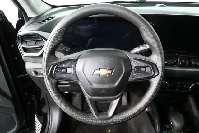Used 2024 Chevrolet TrailBlazer LT w/ Driver Confidence Package image 8