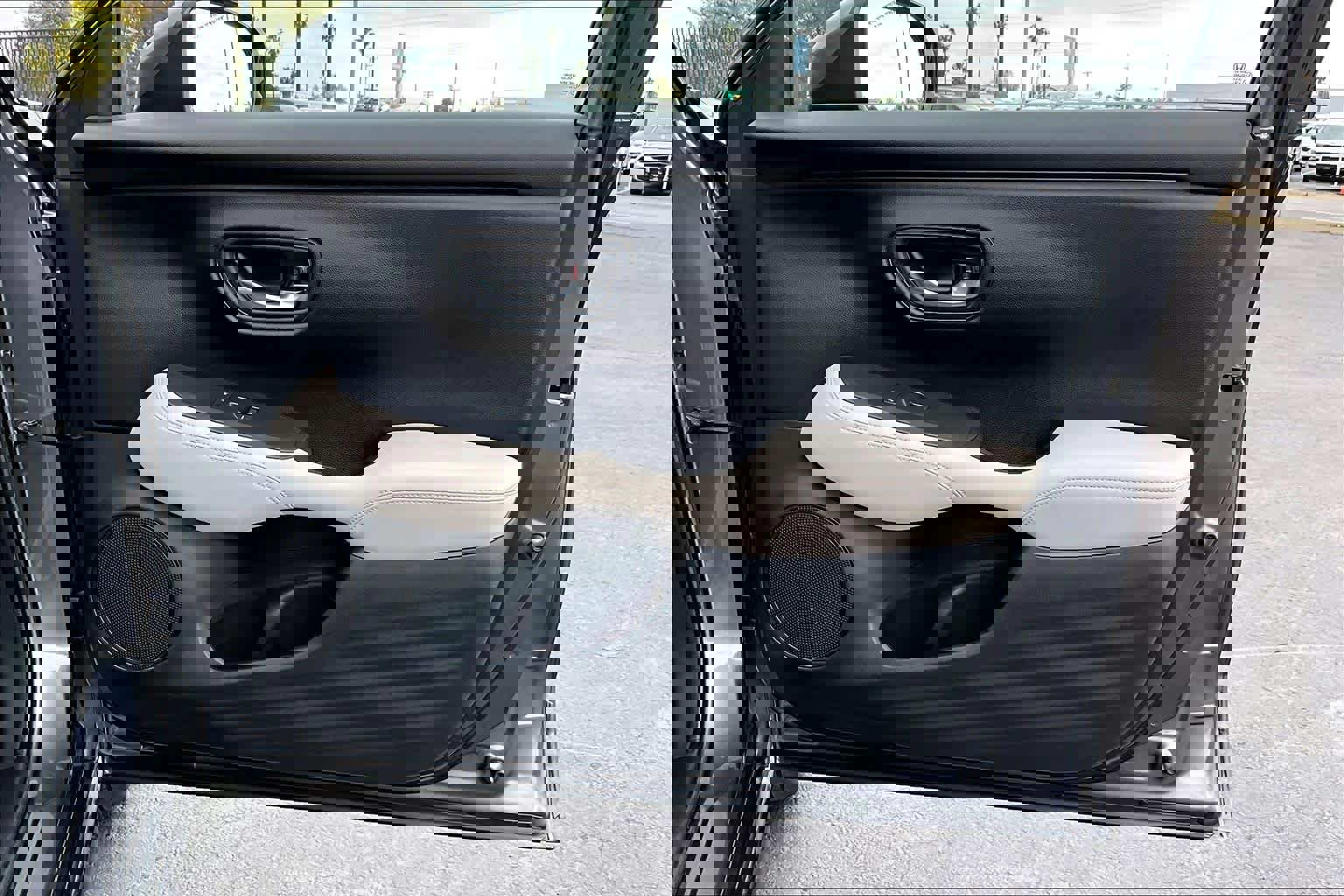 Used 2023 Honda HR-V LX image 26