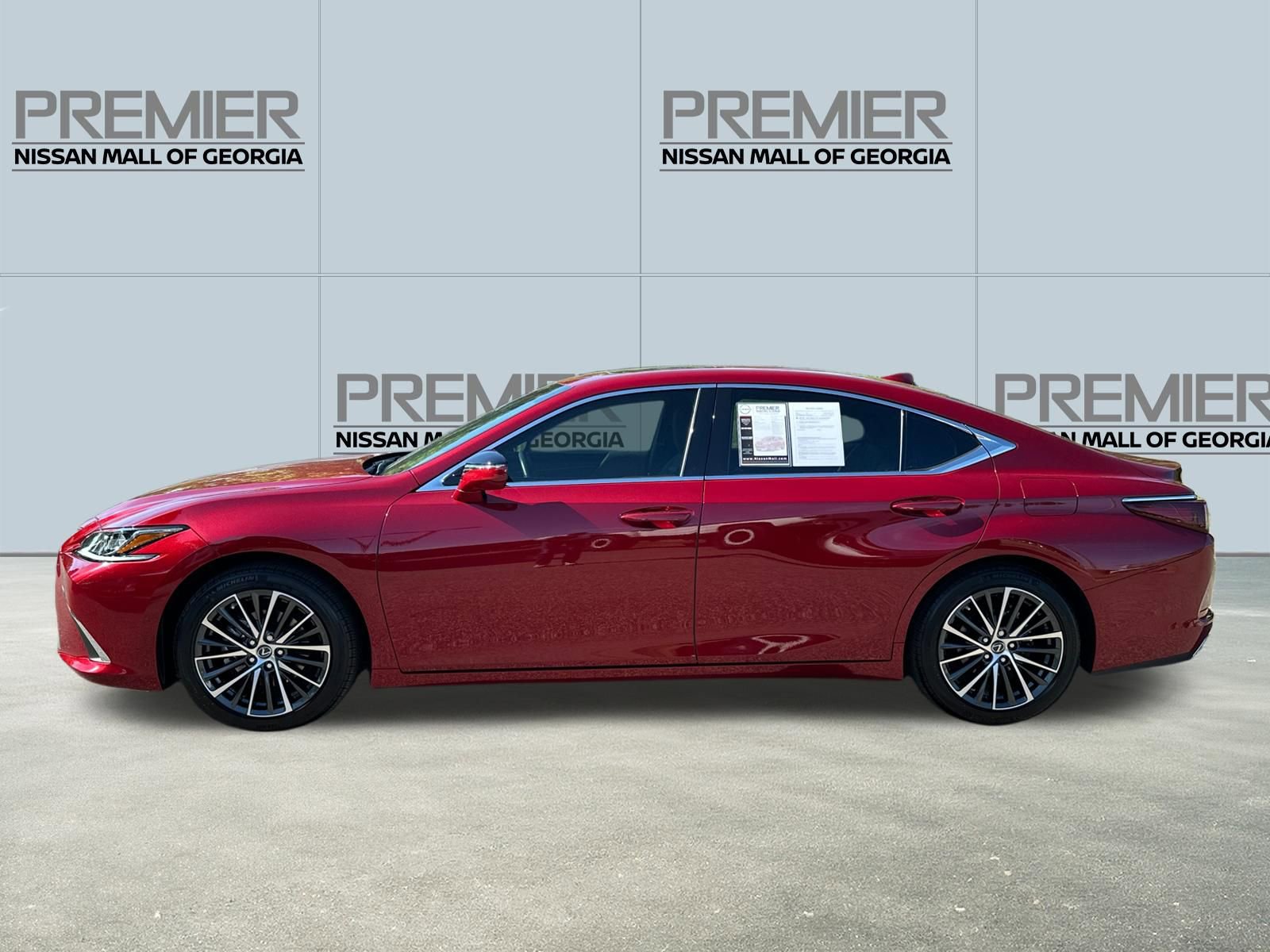 Used 2025 Lexus ES 350 w/ Premium Package image 8