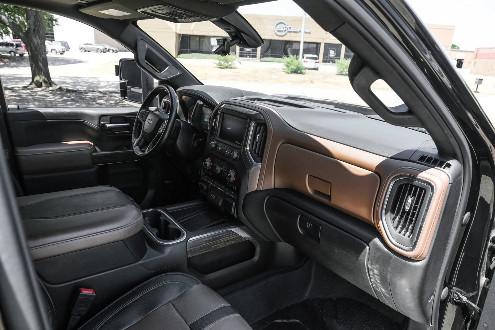 Used 2023 Chevrolet Silverado 2500 High Country AWD/4WD image 12