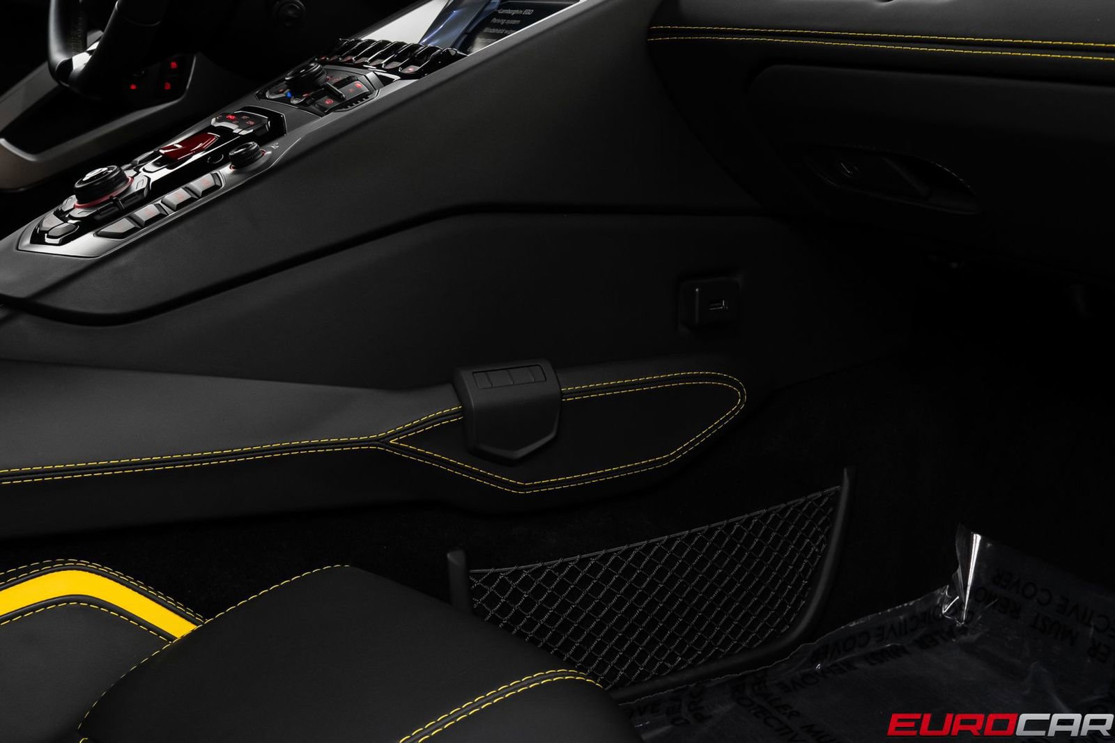 Used 2018 Lamborghini Aventador S image 35