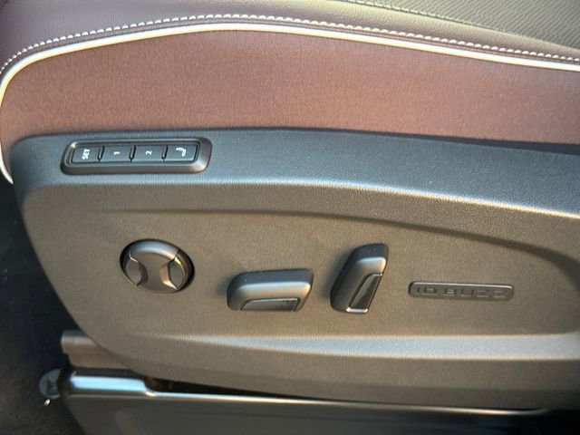 New 2025 Volkswagen ID. Buzz Pro S Plus image 32