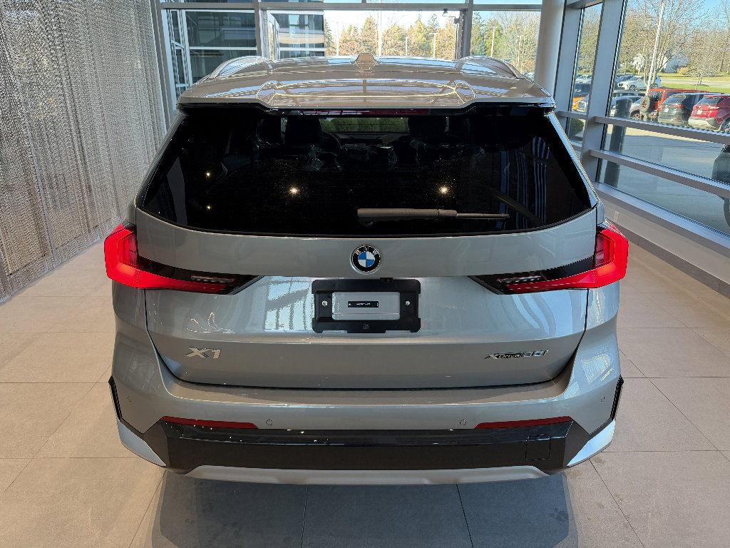 New 2026 BMW X1 xDrive28i w/ Technology Package AWD/4WD image 5