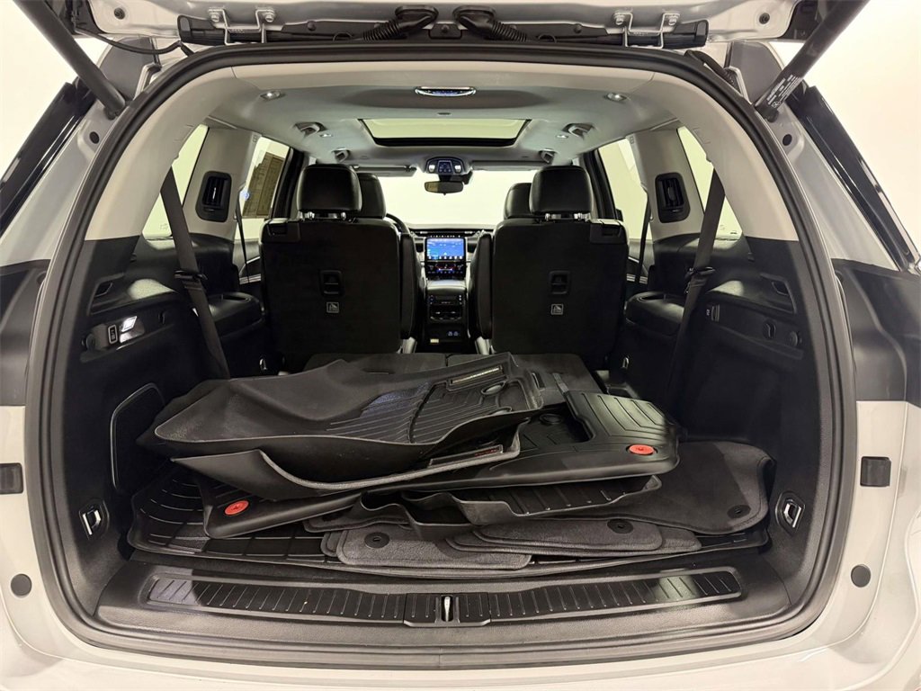 Certified 2022 Jeep Grand Cherokee L Limited image 12