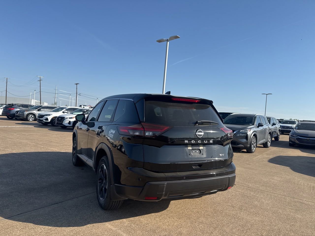 Used 2024 Nissan Rogue SV image 15